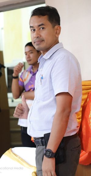 ภาพผู้แต่ง